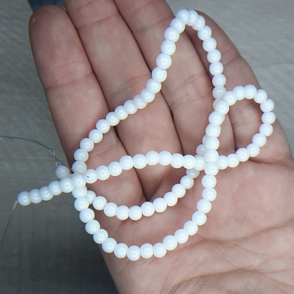 4mm White Glass 15-inch Strand #4